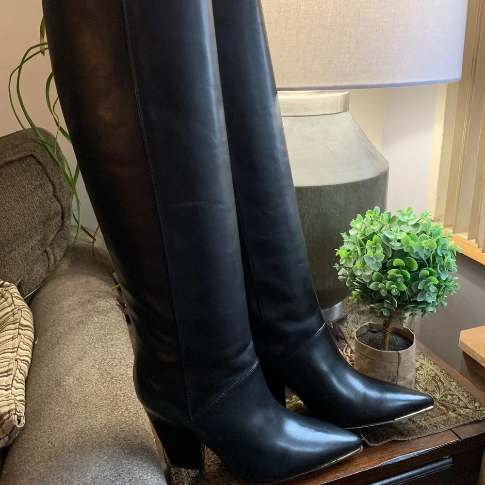 SOLD⛔️TORY BURCH SOFT LEATHER Knee high 3.6" heel pointy gold tip toe boots - Picture 2 of 16